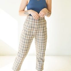 Lush Featured Endearing Cropped Plaid Pants