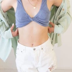 Twin Sister Be Alone Twist Crop Top