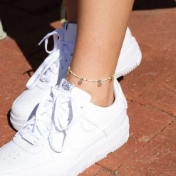 Nectar Clothing Dainty Smiley Face Anklet