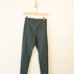 Featured Compressive High Rise Legging By Girlfriend Collective