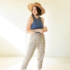 Lush Featured Endearing Cropped Plaid Pants